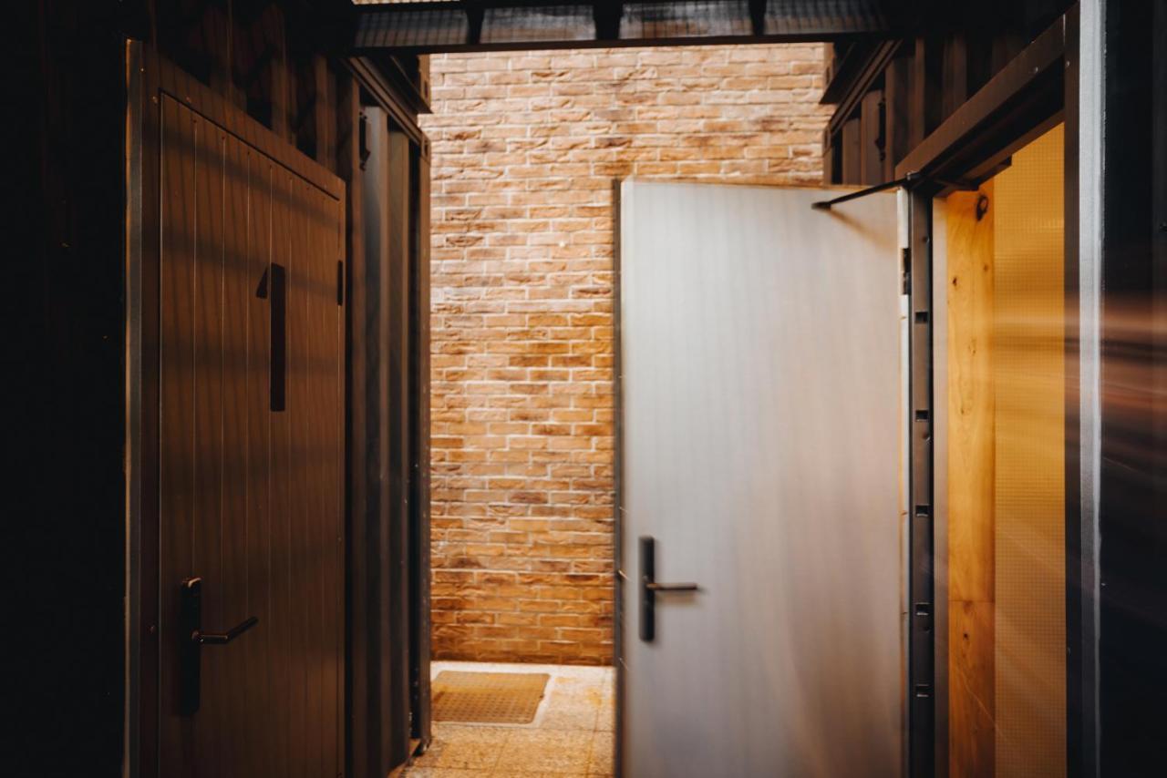 City Glamping By One66 Hotel ลูบลิยานา ภายนอก รูปภาพ