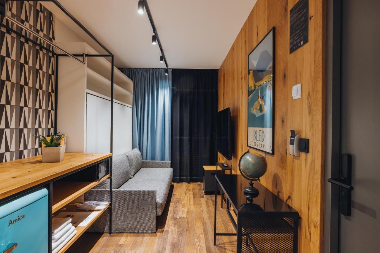 City Glamping By One66 Hotel ลูบลิยานา ภายนอก รูปภาพ